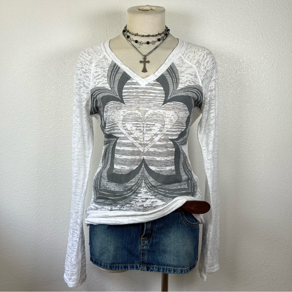 Women's White and Gray Graphic Long Sleeve Top